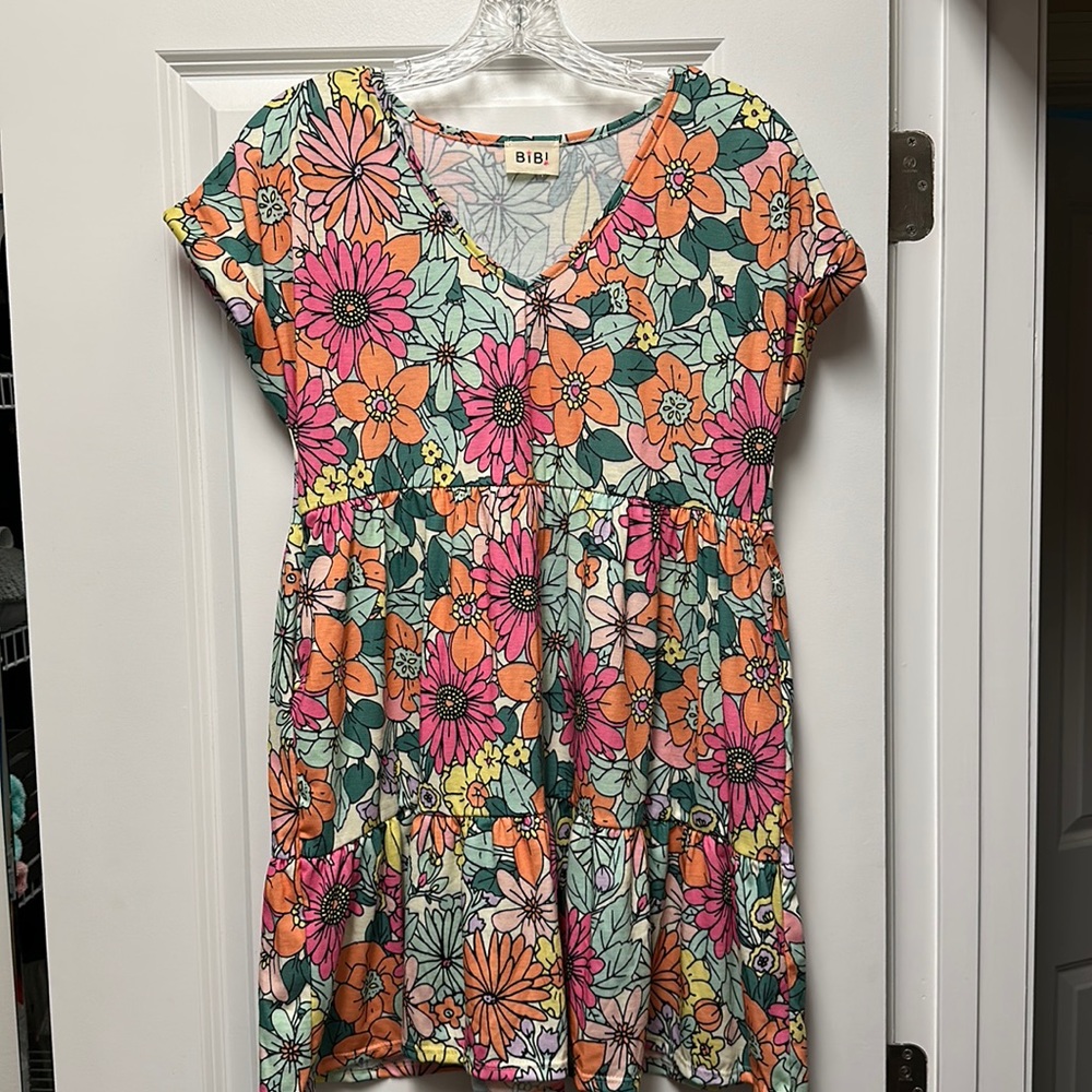BiBi Boutique Dress. Size Small. Side pockets.